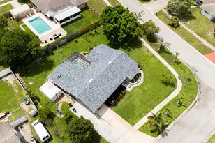 814 SE Corto Ct, Port Saint Lucie, FL 34983 - Photo 29