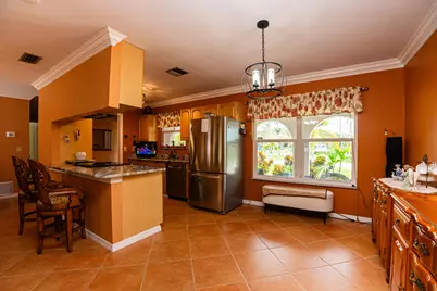 814 SE Corto Court, Port Saint Lucie, FL 34983 - Photo 7