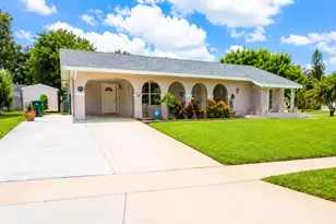 814 SE Corto Ct, Port Saint Lucie, FL 34983 - Photo 1