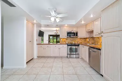 219 Wildwood Circle, Deerfield Beach, FL 33442 - Photo 7