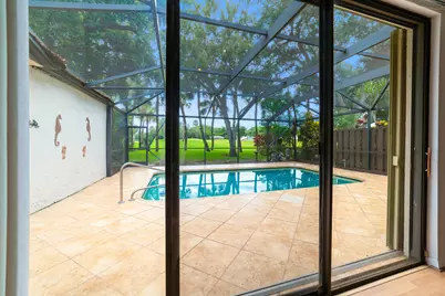 219 Wildwood Circle, Deerfield Beach, FL 33442 - Photo 15