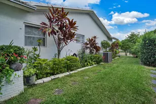 7107 NW 73rd St, Tamarac, FL 33321 - Photo 5