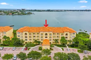 21 Harbour Isle Dr W, Fort Pierce, FL 34949 - Photo 1