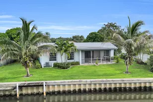 16 Country Club Cir, Tequesta, FL 33469 - Photo 3