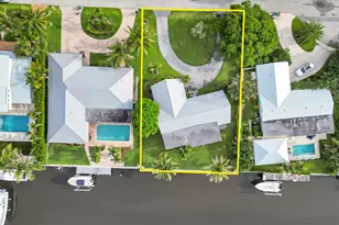16 Country Club Cir, Tequesta, FL 33469 - Photo 1