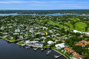 16 Country Club Cir, Tequesta, FL 33469 - Photo 5