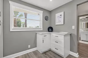 3951 Via Poinciana, Lake Worth, FL 33467 - Photo 5