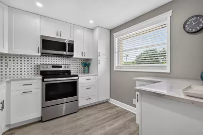 3951 Via Poinciana #209, Lake Worth, FL 33467 - Photo 3
