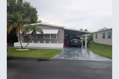 32 Manor Drive, Fort Pierce, FL 34982 - Photo 1