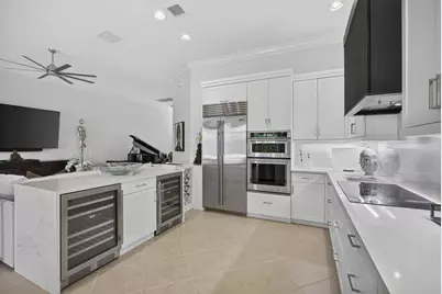 9469 Via Elegante, Wellington, FL 33411 - Photo 13