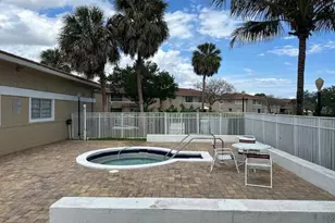 1004 Twin Lakes Dr, Coral Springs, FL 33071 - Photo 23