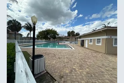 1004 Twin Lakes Drive, Coral Springs, FL 33071 - Photo 45