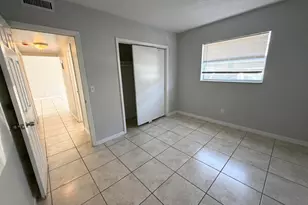 915 NE 8th St, Hallandale Beach, FL 33009 - Photo 9