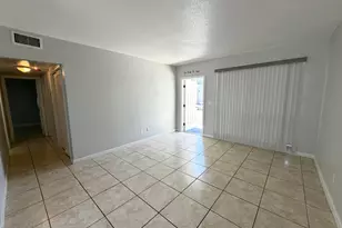 915 NE 8th St, Hallandale Beach, FL 33009 - Photo 5