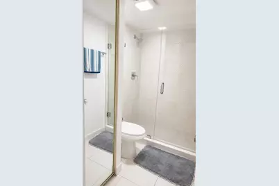 1700 Embassy Drive #408, West Palm Beach, FL 33401 - Photo 7