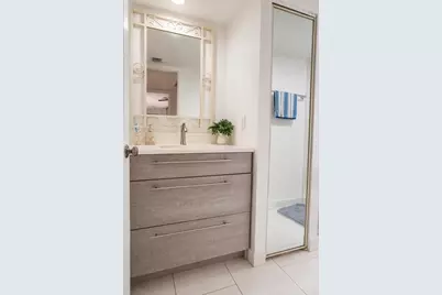 1700 Embassy Drive #408, West Palm Beach, FL 33401 - Photo 11