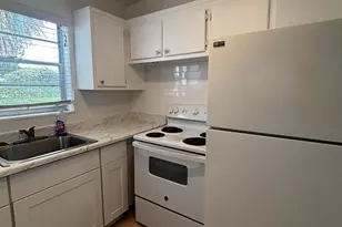 353 Sheffield O, West Palm Beach, FL 33417 - Photo 7