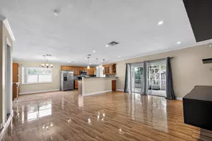 8208 NW 75th Ave, Tamarac, FL 33321 - Photo 9