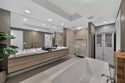 17301 Biscayne Boulevard #506, North Miami Beach, FL 33160 - Photo 27