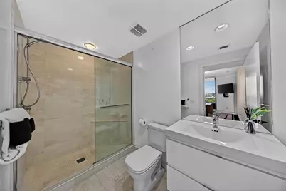 17301 Biscayne Boulevard #506, North Miami Beach, FL 33160 - Photo 19
