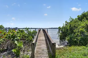 18821 Rio Vista Dr, Jupiter, FL 33469 - Photo 3