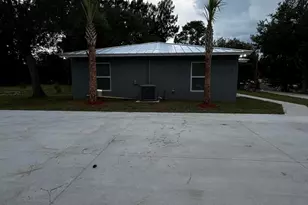 325 N 14th N St, Fort Pierce, FL 34950 - Photo 1
