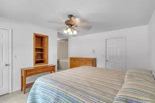 1045 Coral Dr, Boynton Beach, FL 33426 - Photo 23