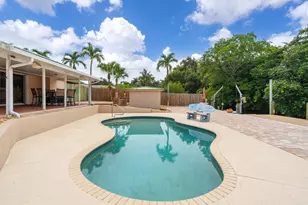1045 Coral Dr, Boynton Beach, FL 33426 - Photo 39
