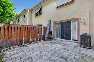 1970 Lakeview Dr W, Royal Palm Beach, FL 33411 - Photo 29