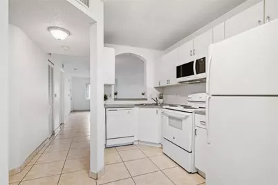 2173 NW 78th Avenue, Pembroke Pines, FL 33024 - Photo 3
