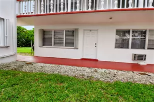 264 Northampton N, West Palm Beach, FL 33417 - Photo 1