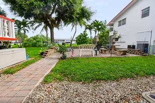 264 Northampton N, West Palm Beach, FL 33417 - Photo 17