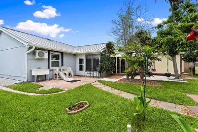 718 SW Abraham Avenue, Port Saint Lucie, FL 34953 - Photo 9