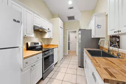 718 SW Abraham Avenue, Port Saint Lucie, FL 34953 - Photo 9