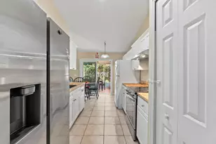 718 SW Abraham Ave, Port Saint Lucie, FL 34953 - Photo 11