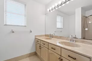 10729 Edinburgh St, Cooper City, FL 33026 - Photo 33