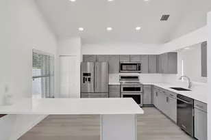 10729 Edinburgh St, Cooper City, FL 33026 - Photo 13
