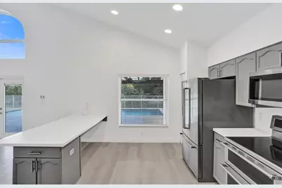 10729 Edinburgh Street, Cooper City, FL 33026 - Photo 15