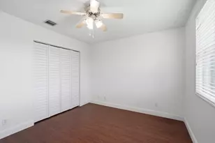 10729 Edinburgh St, Cooper City, FL 33026 - Photo 31