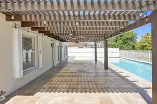 10729 Edinburgh St, Cooper City, FL 33026 - Photo 37