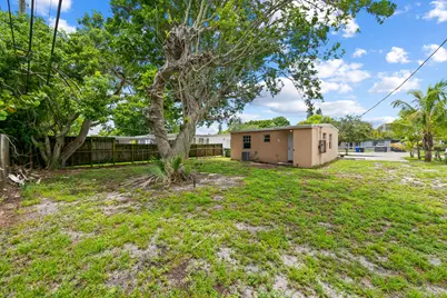 1808 NW 24th Terrace, Fort Lauderdale, FL 33311 - Photo 3