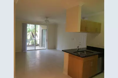 6492 Emerald Dunes Drive #203, West Palm Beach, FL 33411 - Photo 3