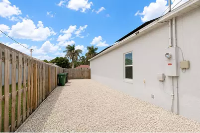 1013 SW Eureka Avenue, Port Saint Lucie, FL 34953 - Photo 37