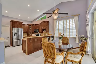 7204 Ashford Lane, Boynton Beach, FL 33472 - Photo 13