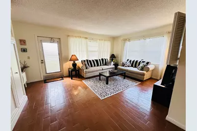 8 Grantham D, Deerfield Beach, FL 33442 - Photo 3