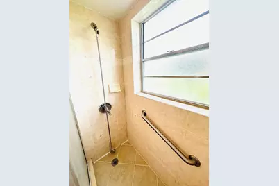 8 Grantham D, Deerfield Beach, FL 33442 - Photo 17