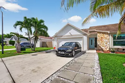 4858 Classic Drive, West Palm Beach, FL 33417 - Photo 11
