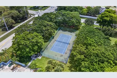 4858 Classic Drive, West Palm Beach, FL 33417 - Photo 9