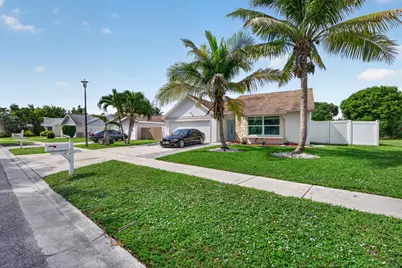4858 Classic Drive, West Palm Beach, FL 33417 - Photo 5