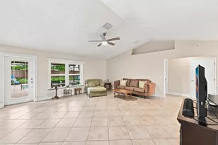 381 NE Surfside Ave, Port Saint Lucie, FL 34983 - Photo 15